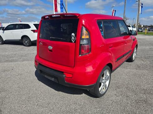Used 2010 Kia Soul Sport FWD image 3