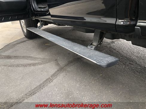 Used 2017 Ford F250 Platinum w/ FX4 Off-Road Package image 28