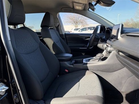 Certified 2024 Toyota RAV4 XLE image 27