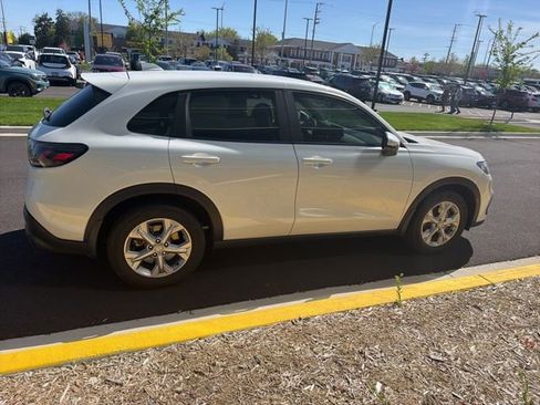 Used 2024 Honda HR-V LX image 12