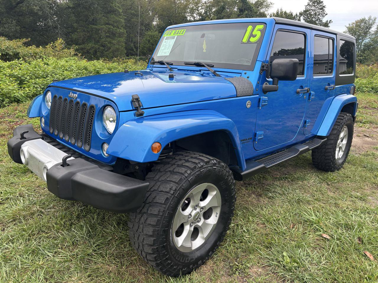 Used 2015 Jeep Wrangler Unlimited Sahara w/ Connectivity Group AWD/4WD image 1