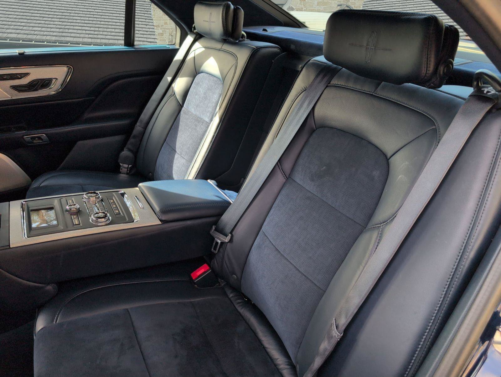 Used 2018 Lincoln Continental Black Label w/ Rear-seat Package AWD/4WD image 9