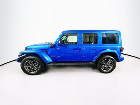 Used 2023 Jeep Wrangler Unlimited Sahara AWD/4WD image 4