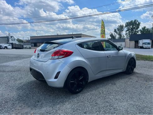 Used 2015 Hyundai Veloster w/ Option Group 03 image 5