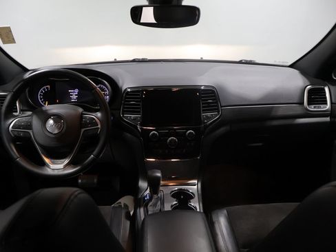 Certified 2022 Jeep Grand Cherokee Laredo X AWD/4WD image 18