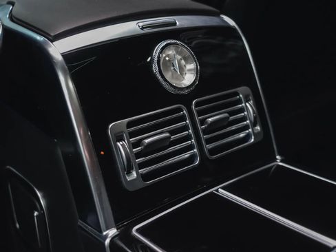 Used 2020 Land Rover Range Rover SV Autobiography Dynamic image 64