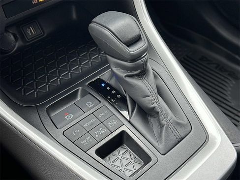 New 2025 Toyota RAV4 LE image 29