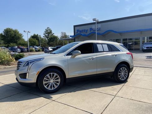 Used 2017 Cadillac XT5 Luxury w/ LPO, Wheel Lock Package FWD image 7