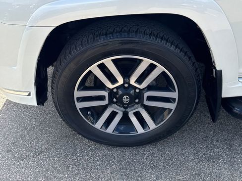 Used 2020 Toyota 4Runner Limited AWD/4WD image 43
