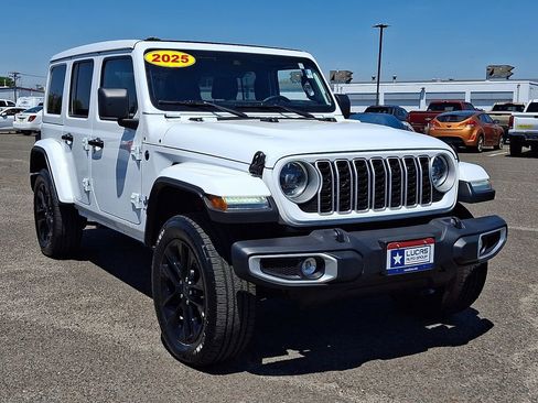 Used 2025 Jeep Wrangler Unlimited Sahara w/ Safety Group AWD/4WD image 2