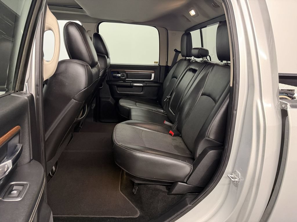 Used 2014 RAM 3500 Laramie w/ Convenience Group AWD/4WD image 23