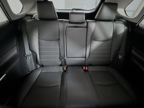 Used 2022 Toyota RAV4 XLE Premium image 33