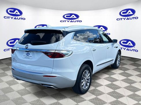 Used 2024 Buick Enclave Premium image 3