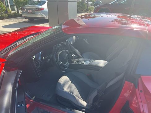 Used 2019 Chevrolet Corvette Stingray Coupe w/ Z51 1LT RWD image 6