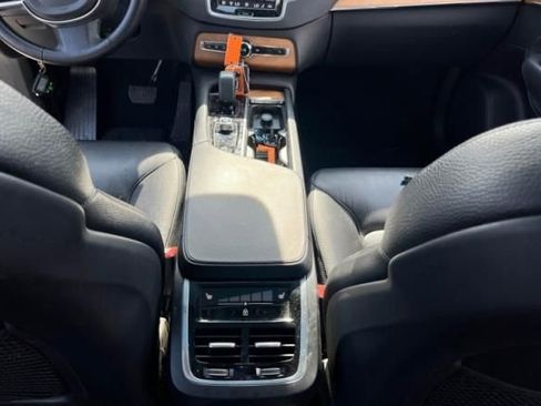 Used 2023 Volvo XC90 B6 Core w/ Protection Package Premier AWD/4WD image 5