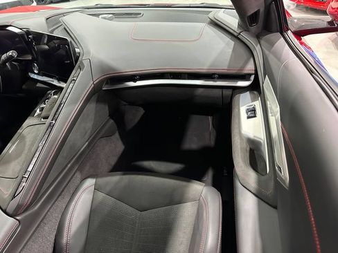 Used 2024 Chevrolet Corvette Stingray Premium Cpe w/ Z51 Performance Package RWD image 11