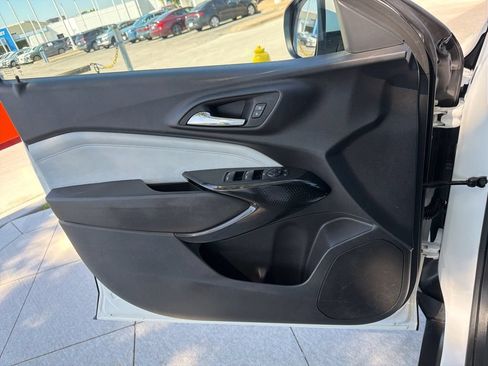 Used 2024 Chevrolet Trax LT w/ Driver Confidence Package FWD image 29