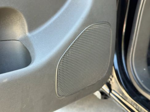 Used 2011 Nissan Frontier SV RWD image 13