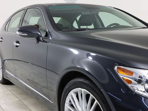 Used 2010 Lexus LS 460 RWD image 38