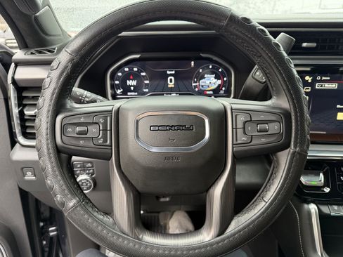 Used 2024 GMC Sierra 3500 Denali Ultimate image 27