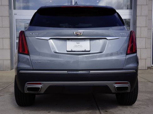 New 2025 Cadillac XT5 Luxury image 7