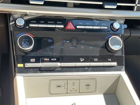 New 2026 Hyundai Santa Fe SE image 11