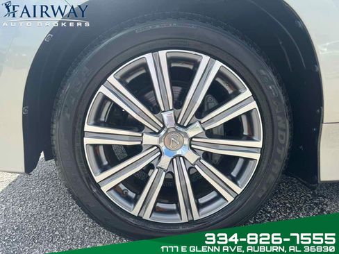 Used 2016 Lexus LX 570 4WD w/ Luxury Package image 37