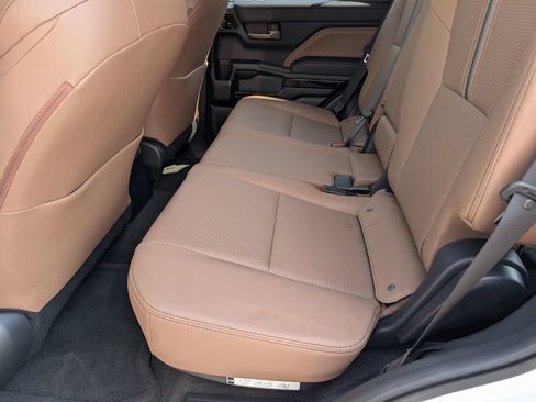 Used 2026 Toyota 4Runner Limited AWD/4WD image 13