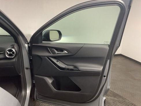 New 2026 Chevrolet Equinox LT w/ Convenience Package II image 24