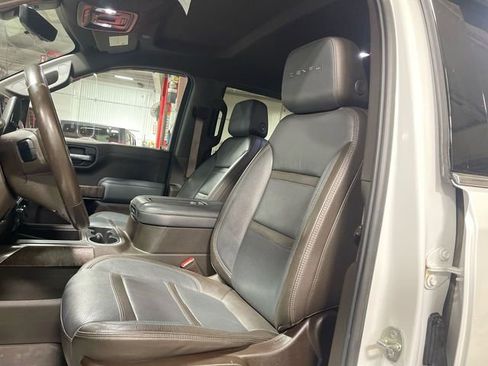 Used 2020 GMC Sierra 1500 Denali w/ Technology Package AWD/4WD image 11