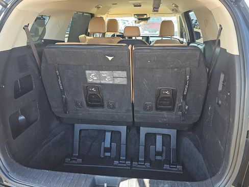 Used 2022 Kia Carnival EX FWD image 19
