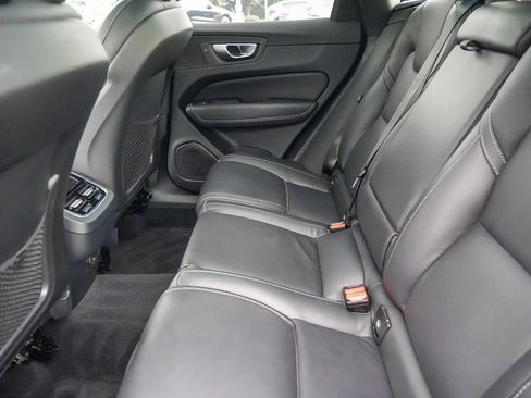 Used 2024 Volvo XC60 B5 Ultimate w/ Protection Package Premier AWD/4WD image 21