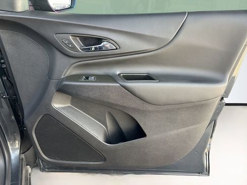 Used 2023 Chevrolet Equinox LT w/ Driver Convenience Package FWD image 24