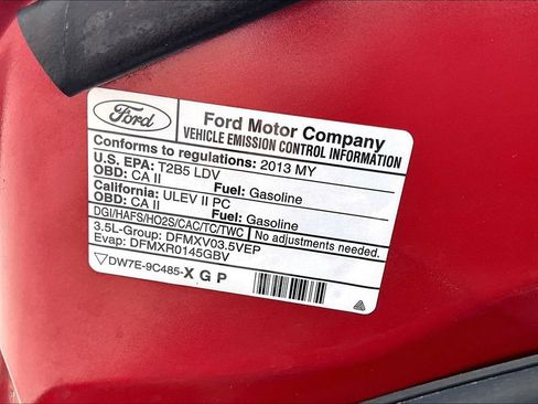 Used 2013 Lincoln MKS AWD image 35