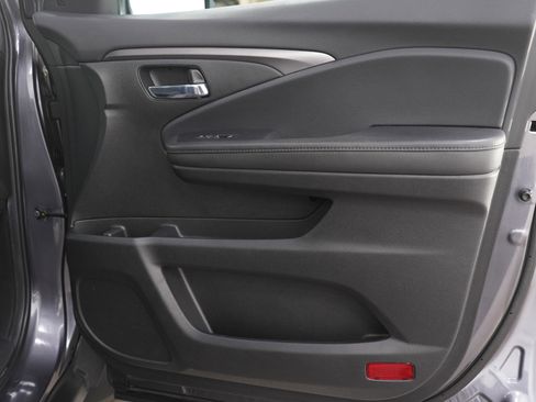 Used 2022 Honda Pilot Special Edition image 9