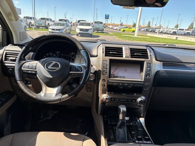 Used 2021 Lexus GX 460 Premium w/ Accessory Package AWD/4WD image 12