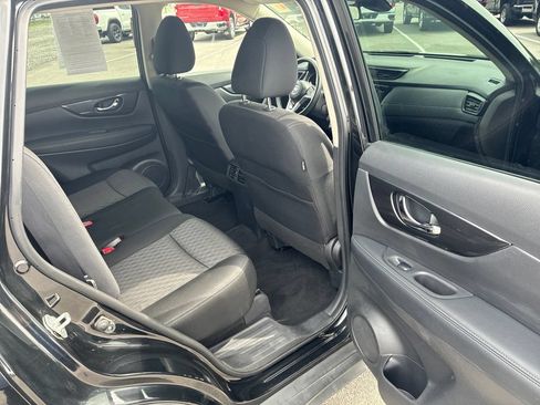 Used 2020 Nissan Rogue SV AWD/4WD image 11