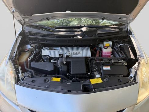 Used 2014 Toyota Prius Two FWD image 20