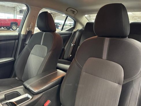 Used 2025 Nissan Sentra SV FWD image 21