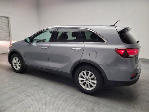 Used 2020 Kia Sorento LX FWD image 3