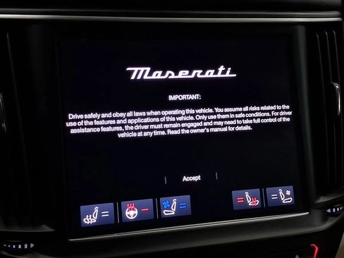 Used 2021 Maserati Levante S AWD/4WD image 26
