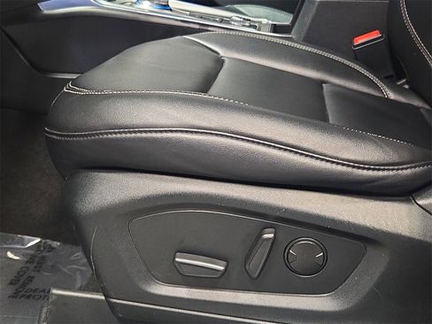 Used 2023 Ford Explorer XLT w/ Equipment Group 202A image 29