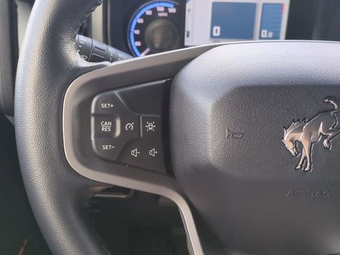 Used 2023 Ford Bronco Badlands image 22