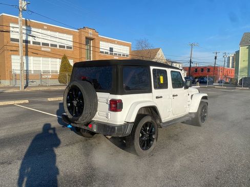 Used 2023 Jeep Wrangler Sahara image 5