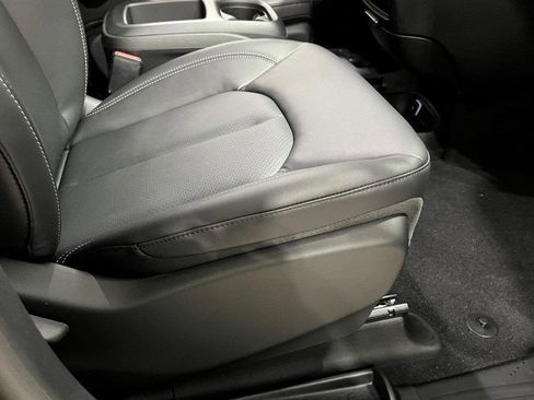 New 2026 Chrysler Voyager LX image 32