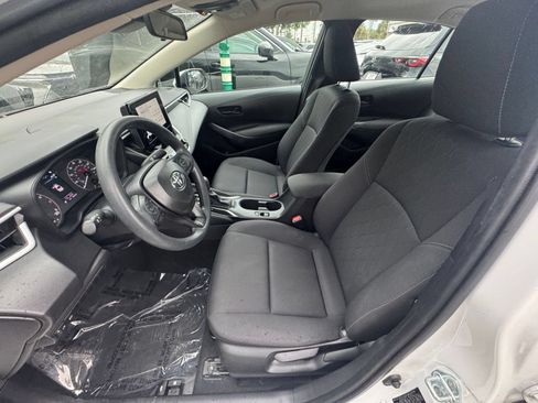 Used 2025 Toyota Corolla LE FWD image 21