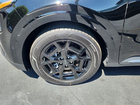 New 2026 Kia Carnival SX w/ SX Dark Edition Package FWD image 13