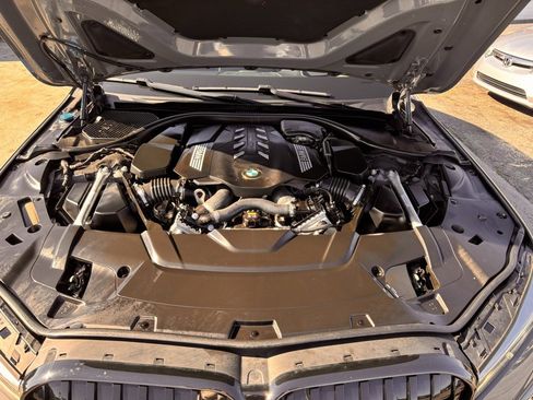 Used 2022 BMW 750i xDrive w/ Executive Package image 43