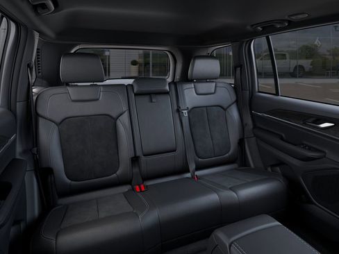 New 2026 Jeep Grand Cherokee Altitude AWD/4WD image 15