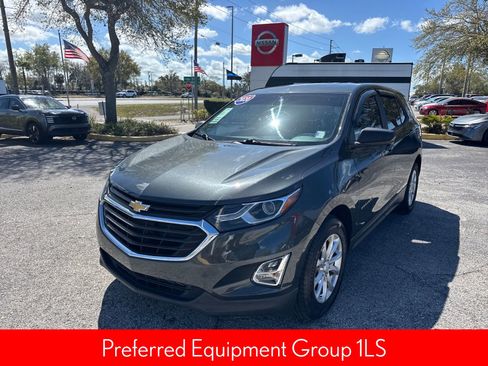 Used 2020 Chevrolet Equinox LS w/ LS Convenience Package image 3